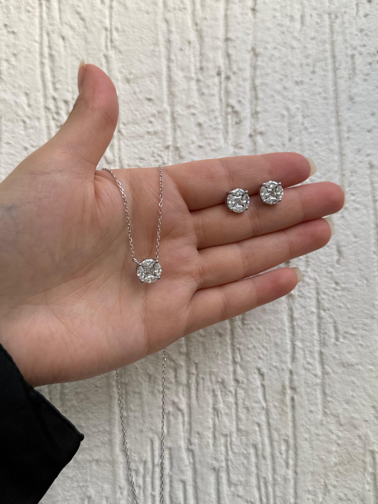 Classic Solitaire Jewelry Set - Necklace and Earrings - Sterling Silver 925 with Zircon Stones Plated Rhodium White Gold 18K