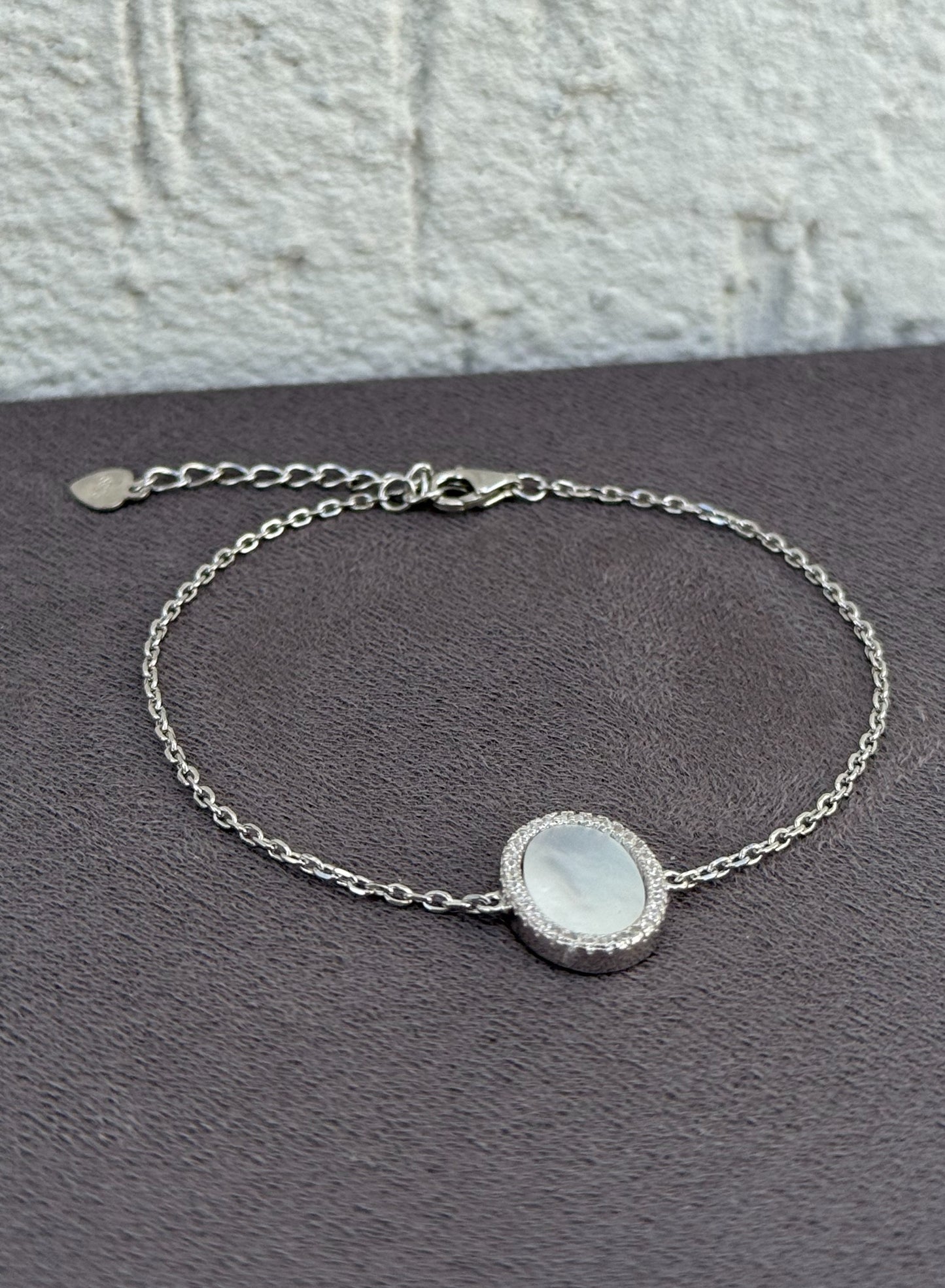 Oval Stone Charm Bracelet - Adjustable - Sterling Silver 925 with Mother of Pearl - Plated Rhodium White Gold 18K