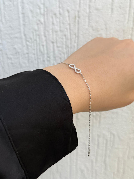 Infinity Loop Bracelet - Sterling Silver 925 - Plated Rhodium White Gold 18K - Adjustable Size