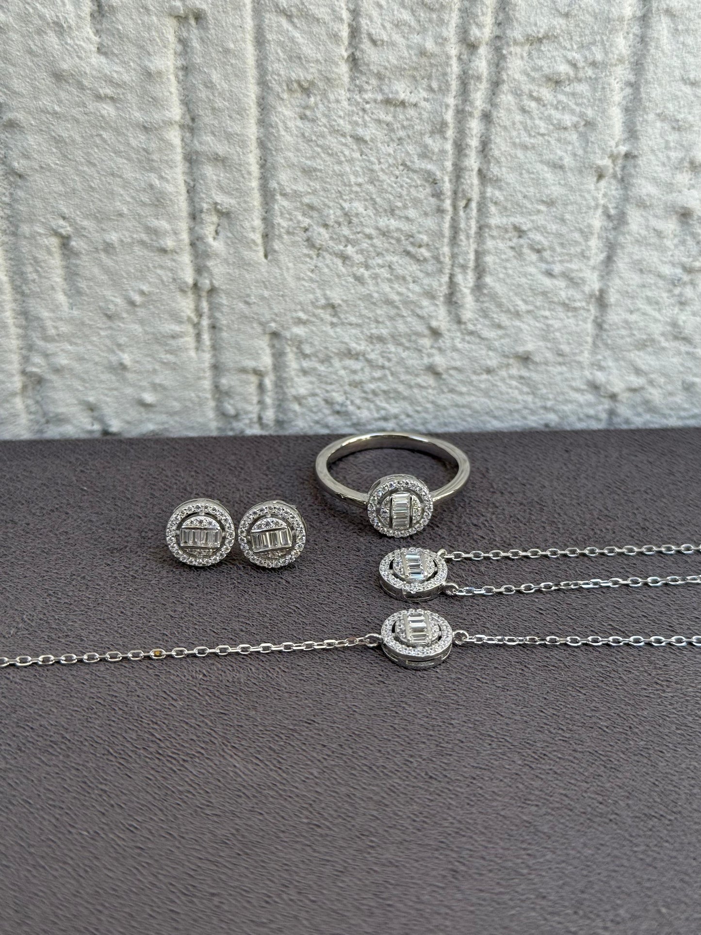 Radiant Circle Jewelry Set - Intricate Circle Design - Sterling Silver 925 with Zircon Stones  Plated Rhodium White Gold 18K