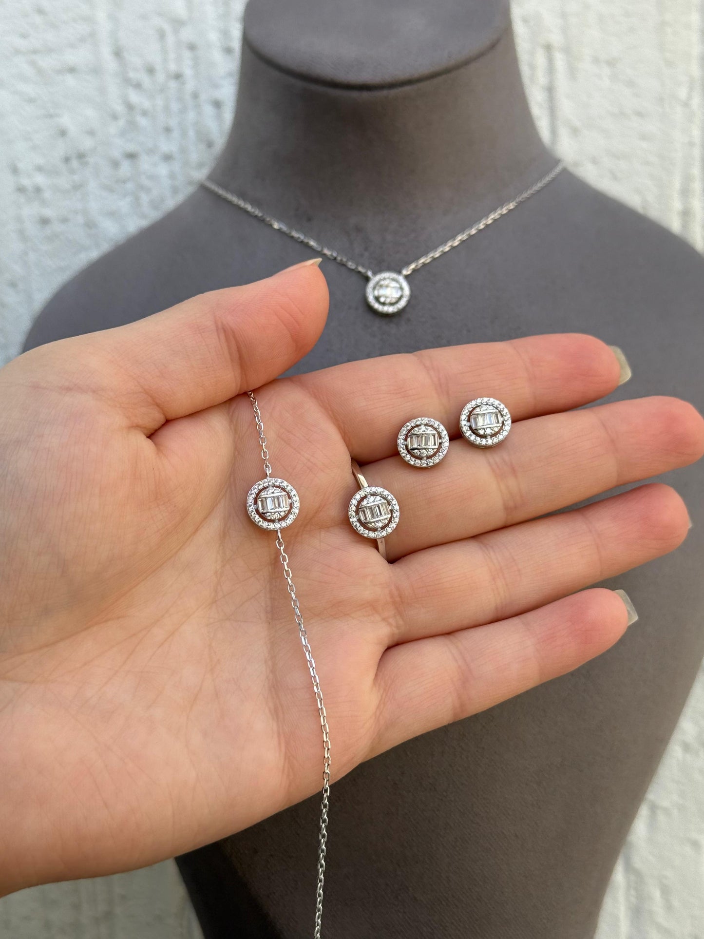 Radiant Circle Jewelry Set - Intricate Circle Design - Sterling Silver 925 with Zircon Stones  Plated Rhodium White Gold 18K