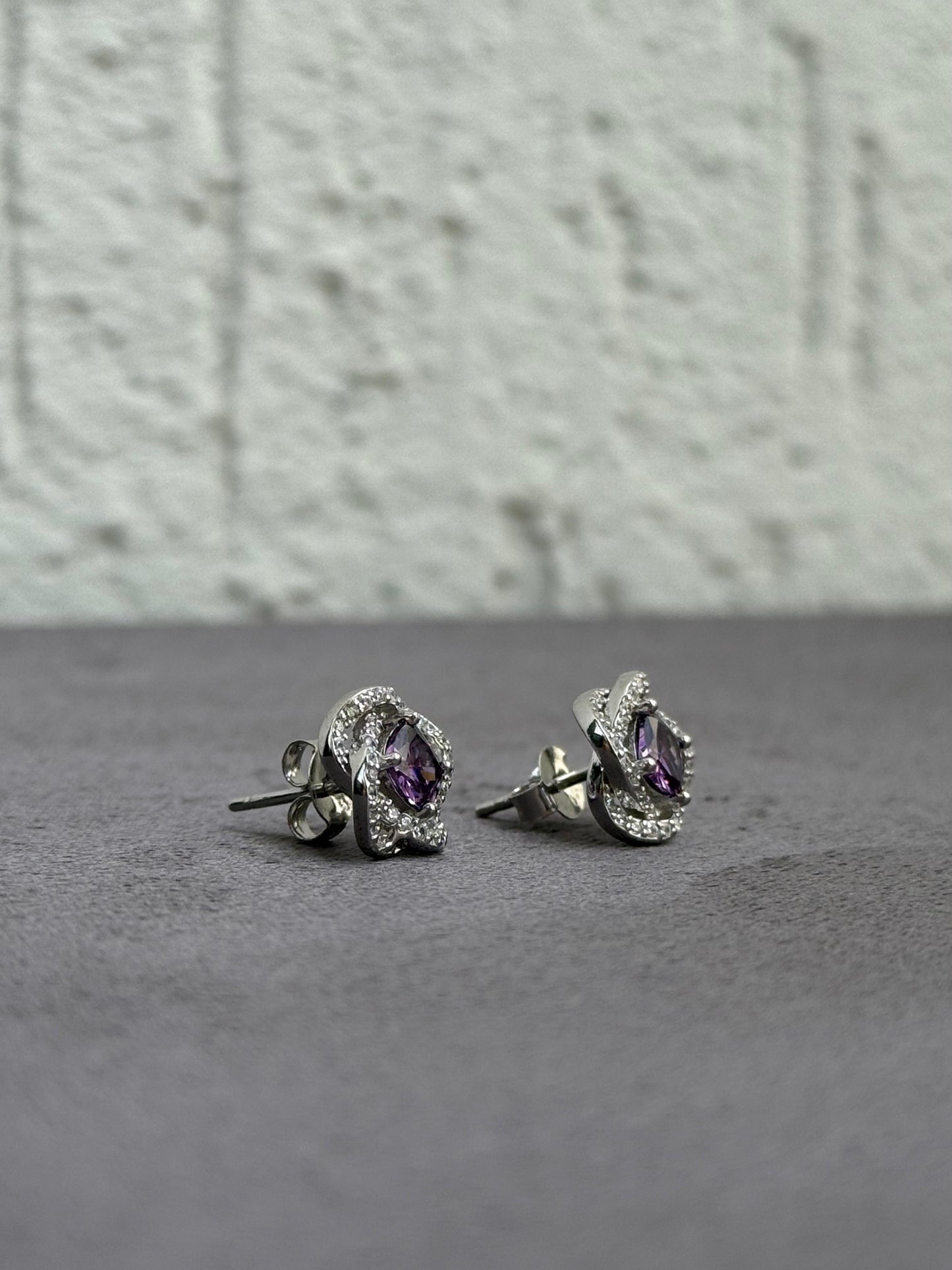 Amethyst Flower Earrings - Purple Stone - Sterling Silver 925 with Cubic Zirconia - Plated Rhodium White Gold 18K