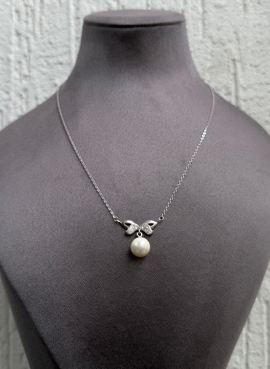 “Bow and Pearl Necklace - Elegant Design - Sterling Silver 925 with Zircon Stones-Plated Rhodium White Gold 18K”