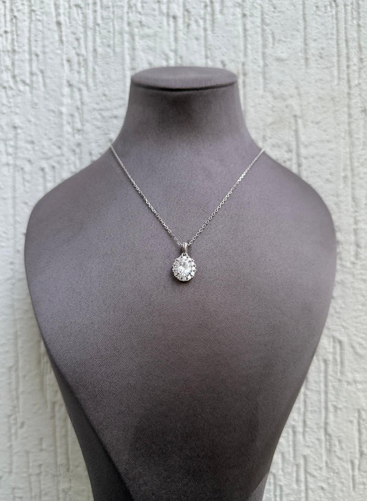 Dainty Zircon Halo Pendant Necklace - Sparkling Silver Delight - Sterling Silver 925 - Plated Rhodium White Gold 18K - Adjustable Size